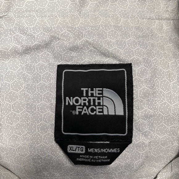 Men’s The NorthFace windbreaker - Picture 3 of 3